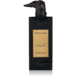 نمایی از ادکلن تروساردی د کورتیاردس اف کستلو اسفورزسکو – عطر زنانه لوکس