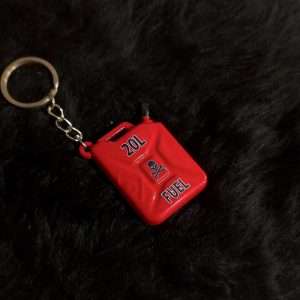 جاسوئیچی خودرو مدل گالن بنزین | استایل و کارایی