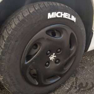 برچسب لاستیک خودرو کد FMicheli بسته 4 عددی | زیبایی و دوام