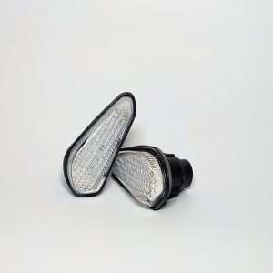 نمایی از چراغ راهنمای گلگیر SMD-RW مناسب پژو 405 – بسته 2 عددی