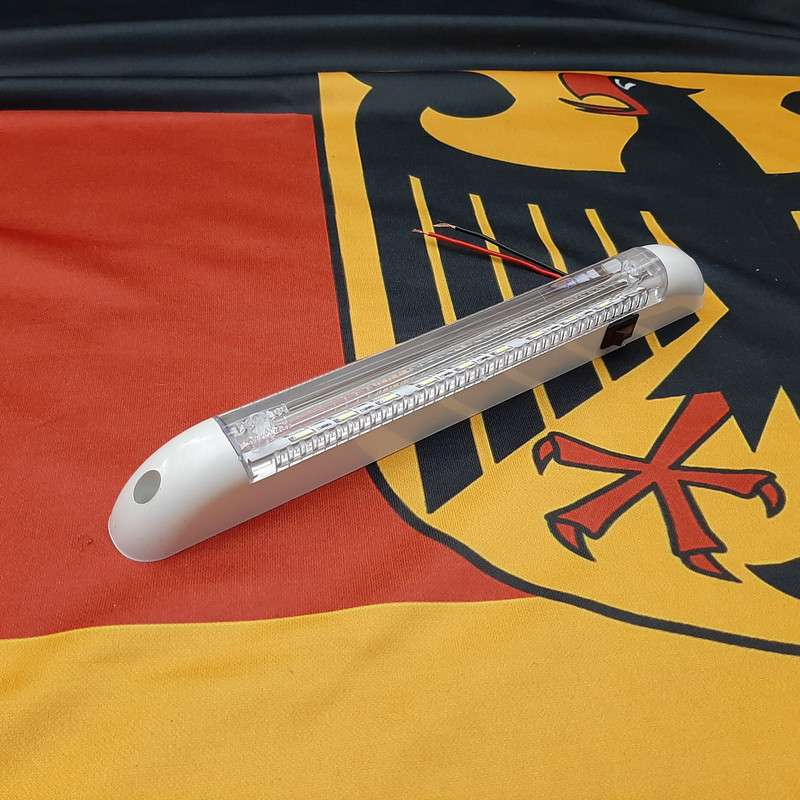 تصویر محصول: چراغ سقفی خودرو مدل 2rng – نورپردازی عالی و نصب آسان