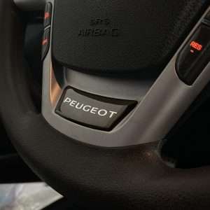 نمایی از آرم سه بعدی فرمان پژو 207 جدید آرسی زد اسپرت PEU207