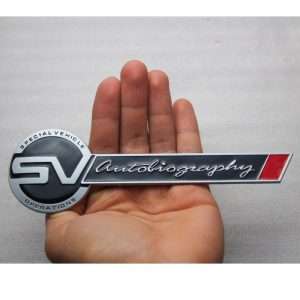 نمایی از آرم خودرو مدل SV – جلوه‌ای خاص به خودرو شما