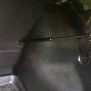 جک صندوق عقب پراید 131 ساخت ایران بسته یک عددی به همراه لوازم کامل( باید دو عدد سفارش دهید)